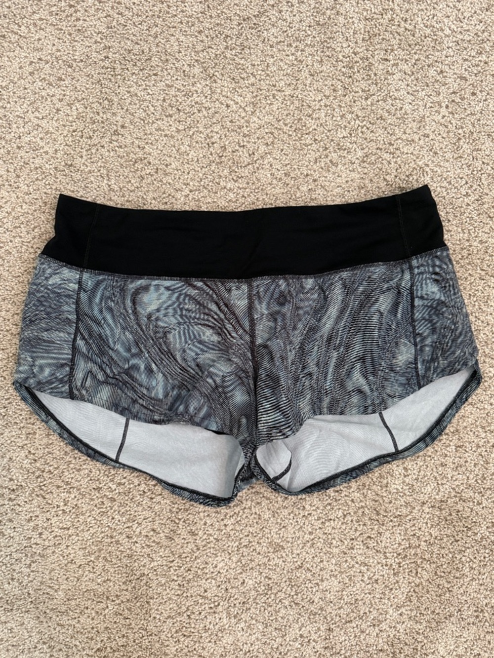 lululemon Black Waistband Patterned Lined Athletic Shorts